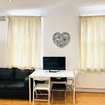Excellent Studio Flat In Good Location