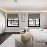 1 Min Walk To Harrods, Knightsbridge Penthouse