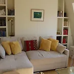 Cosy And Light Flat With A Roof Terrace In Chelsea