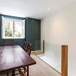 Chic 4-Bed House, Camden, Central London