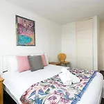 A Skyhigh Stay For 2 In Vauxhall London