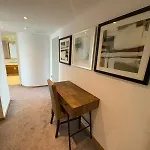 Estatesmen Park Lane Hyde Park Apartment