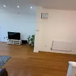 Bell Street 2 Bedroom Flat B