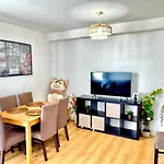 Spacious 2 Bedroom Apartment In Central Near Tube