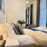 The Regent - Entire Studio In Central London - Prime Location