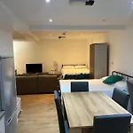 Large Studio Flat Uxbridge Road