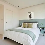 Sonder By Marriott Bonvoy Aird House Apartments Bayswater