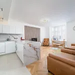 Joivy 2-Bed Flat Near Notting Hill