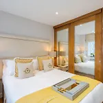 Modern Knightsbridge Ground Floor Apartment With Ac Steps Away From Harrods