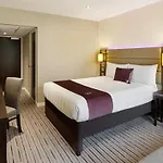 Modern Ensuite In Wharfdale Road, London