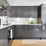 Luxury Two Bedroom Living - Central London & Westminster