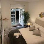Guest Home In Vauxhall