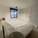 Spacious & Welcoming 4Bd House - Kennington