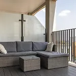 Spacious Modern 1 Bed Apartment.