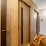 Exclusive 2-Bedroom Retreat In Iconic Mayfair H8