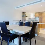 Veeve - Luxury 2 Bedroom Apartment - Chelsea Bridge Wharf