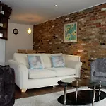 Fullwood Mews