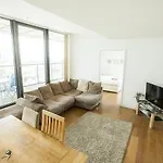 Rojen Apartments Docklands