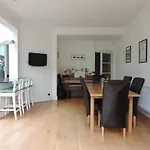 Light And Airy Tooting Bec Home