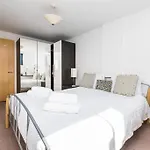 Fantastic 1 Bed Flat Stratford