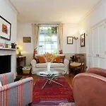 Veeve - Clapham Garden