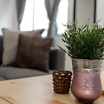Aldgate Apartment