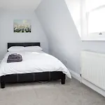Camden Apartment E/Apartment