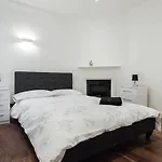 Fleet Street Apartment 2