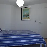 1 Bedroom Flat In Lewisham With A Balcony View Of The Shard