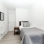 City Aldgate Apartments