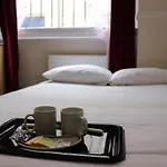Regents Court Apartment