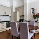 Harcourt Terrace II By Onefinestay