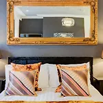 The Grand, Covent Garden Townhouse