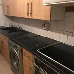 Rooms available to let in a quiet hose