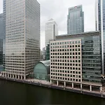 Discovery Dock Apartments