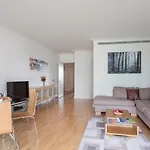 Discovery Dock Apartments