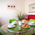 Apt 2, Opera House By Indigo Flats