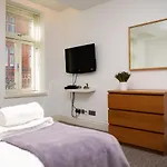 Apt 3, Trafalgar Sq Duplex, 3Rd & 4Th Floor By Indigo Flats