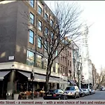 Chic London Home In Trendy Fitzrovia W1. By Oxford St