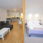 3A Soho Studios 3Rd Floor By Indigo Flats