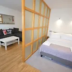3A Soho Studios 3Rd Floor By Indigo Flats