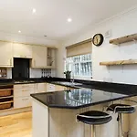 Chenies Mews
