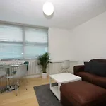 Camden Town Spacious 2 Bedroom Apartment - Sleeps 5 Guests!