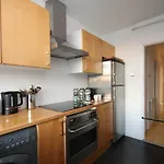 Camden Town Spacious 2 Bedroom Apartment - Sleeps 5 Guests!