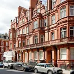 Sloane Square Apartments