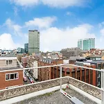 Luxury 2 bed apartment near Warren Street station