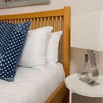 Stunning Two Bed Flat