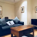 Large 2 Bedroom 2 Bathroom Apartment In Westminster