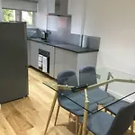 Perfect Modern Base Near All Attractions