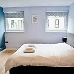2Br/2Bath Luxury Modern Flat In The City London